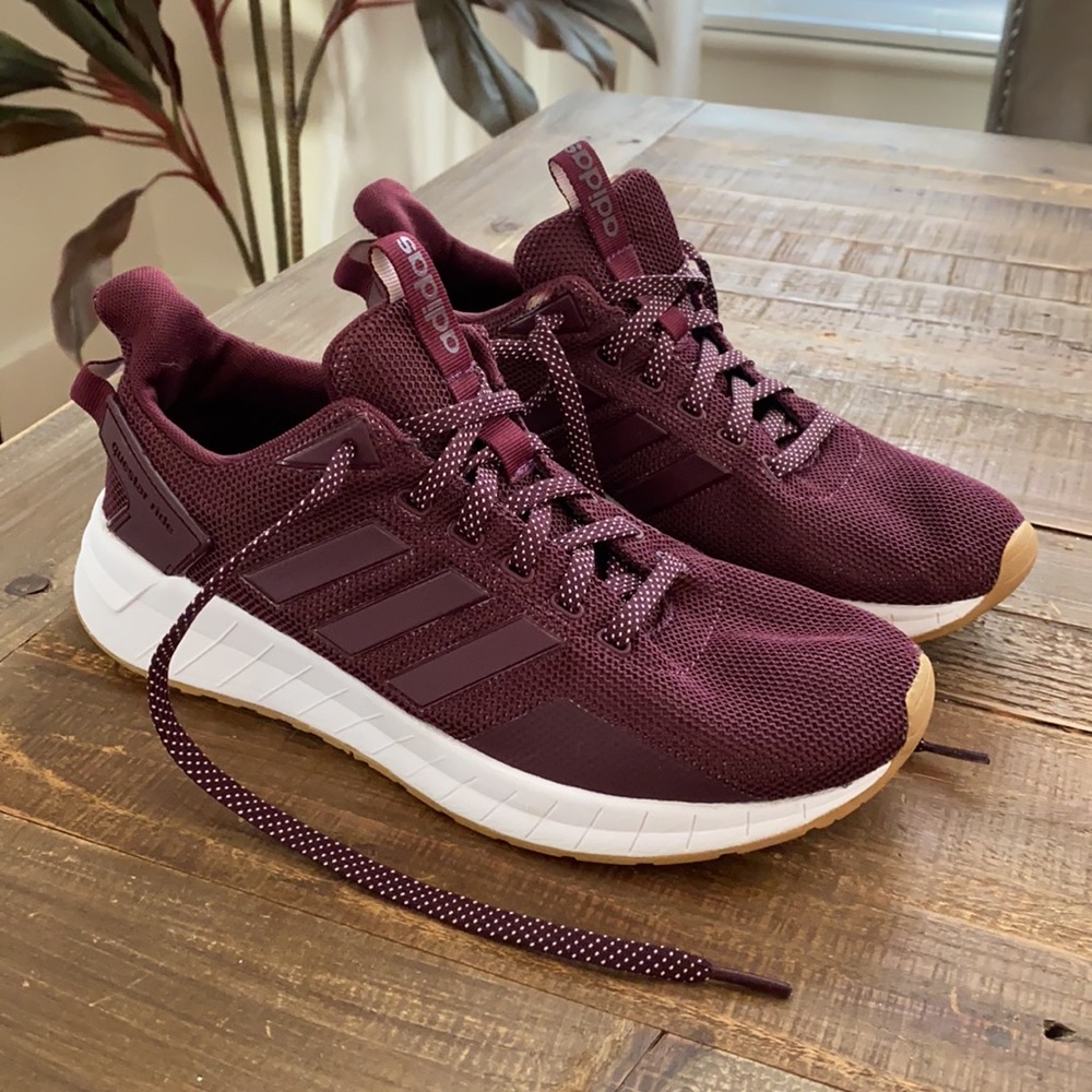 Adidas quest star ride sneakers